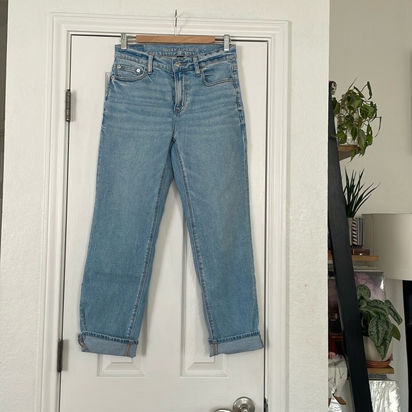 NWT 💙 Comfortable and Soft Short Super High-Rise Straight! - Picture 2 of 15